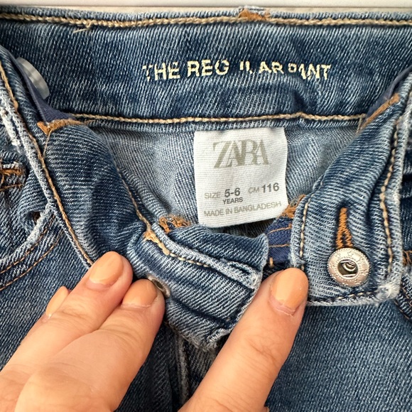 Little Girl Zara The Regular Fit Jeans size 5/6 - Picture 3 of 4